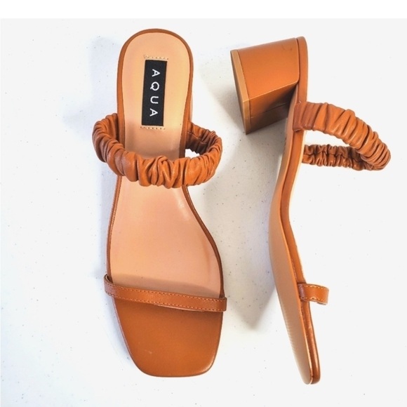 Aqua Lolah Slip on Sandals - Picture 1 of 5